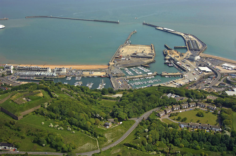 Dover harbour commits to Carbon Net Zero by 2030